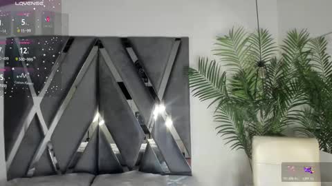 Snapshot of strong_girl_ chatting on November 20, 10:37 am Alexa online show from November 20, 10:37 am