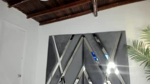 Snapshot of strong_girl_ chatting on December 4, 10:46 am Alexa online show from December 4, 10:46 am