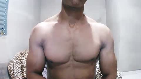 Snapshot of strongdaddyfantastic chatting on July 18, 1:04 pm strongdaddyfantastic online show from July 18, 1:04 pm