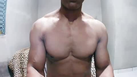 Snapshot of strongdaddyfantastic chatting on July 19, 12:42 pm strongdaddyfantastic online show from July 19, 12:42 pm
