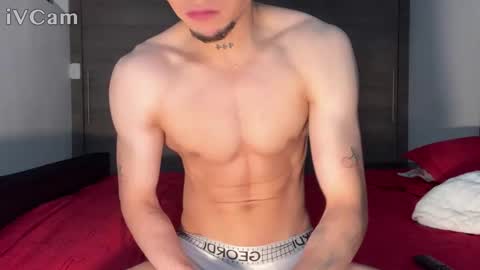 stronghardlatino online show from April 30, 4:19 am