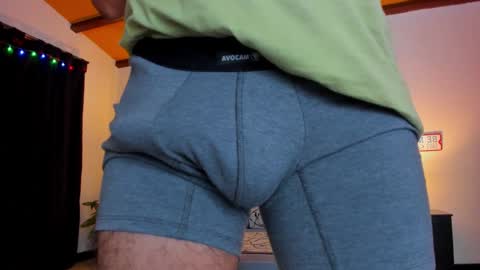 strosa_ online show from December 4, 2:53 am