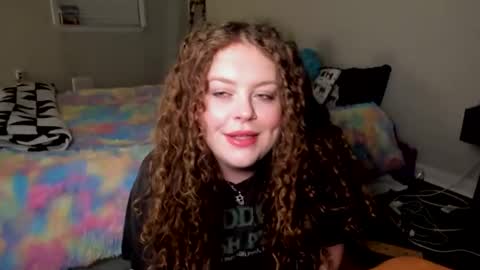 Snapshot of strwbby chatting on November 7, 5:29 am Strwbby online show from November 7, 5:29 am