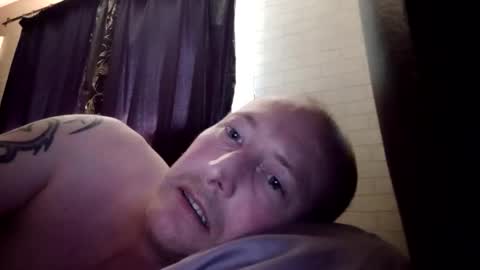 Snapshot of stu_art83 chatting on May 2, 10:20 am stu_art83 online show from May 2, 10:20 am