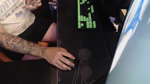 stud69861714 online show from September 19, 7:10 am