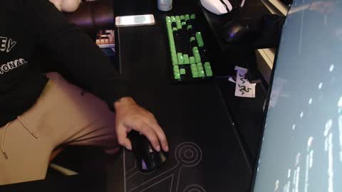 stud69861714 online show from September 28, 7:25 am