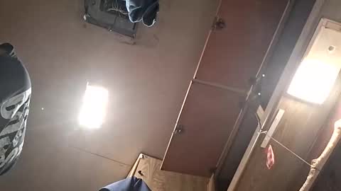 Snapshot of stud_hass chatting on November 17, 4:07 am king of the castle online show from November 17, 4:07 am