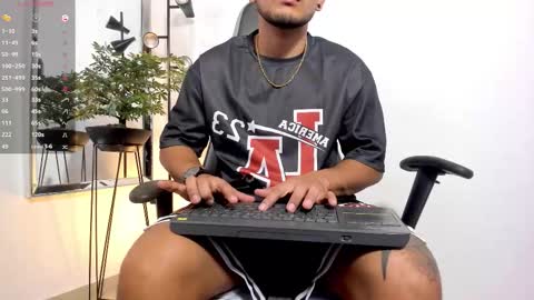 Snapshot of stud_samuel chatting on September 16, 8:21 pm Samuel online show from September 16, 8:21 pm