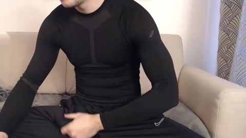 Stud From Paris online show from February 10, 11:36 am