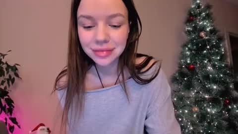 Snapshot of stuffed_cookie chatting on December 29, 3:00 am Mary online show from December 29, 3:00 am