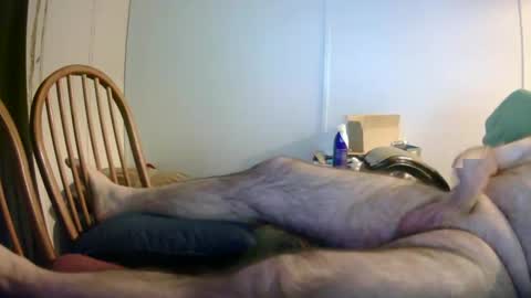 Snapshot of stugots42 chatting on December 5, 4:42 am stugots42 online show from December 5, 4:42 am