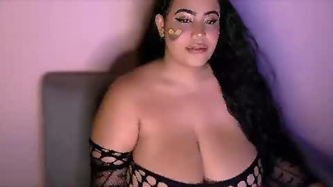 Snapshot of stweetemmac1 chatting on June 28, 1:44 am stweetemmac1 online show from June 28, 1:44 am