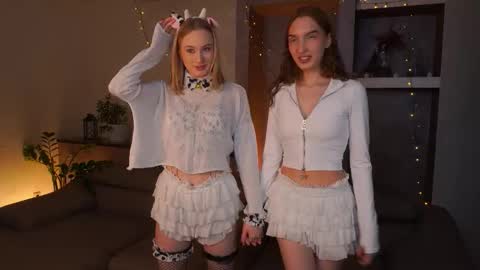 Snapshot of suannedoriean chatting on November 9, 4:11 am Mure online show from November 9, 4:11 am