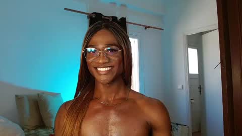 Snapshot of suannyklatten_ chatting on February 11, 2:24 pm Suanny Klatten It is my account independent online show from February 11, 2:24 pm