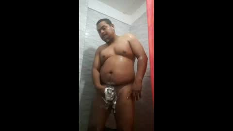 Snapshot of suarez25422459 chatting on December 21, 3:57 am suarez25422459 online show from December 21, 3:57 am