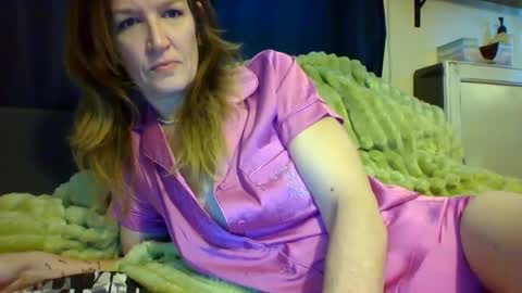 Snapshot of sub4you69brat chatting on January 23, 2:50 pm sub4you69brat online show from January 23, 2:50 pm