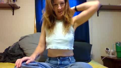 Snapshot of sub4you69brat chatting on November 3, 4:19 pm sub4you69brat online show from November 3, 4:19 pm