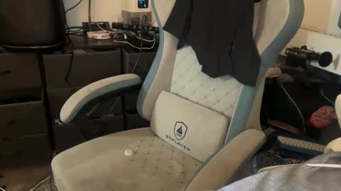 Snapshot of sub_boy221059 chatting on October 31, 11:55 am sub_boy221059 online show from October 31, 11:55 am