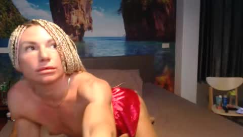 Snapshot of subbmarilyn chatting on November 26, 10:05 am subbmarilyn online show from November 26, 10:05 am