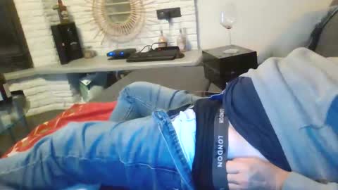 Snapshot of submissivguy chatting on January 13, 8:14 pm submissivguy online show from January 13, 8:14 pm