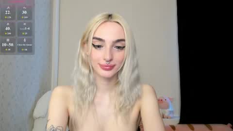 Chloe online show from June 5, 2:12 pm