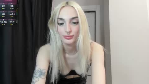Chloe online show from July 4, 2:23 pm