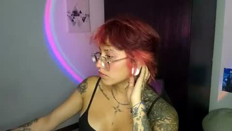 Snapshot of succubus_girl_ chatting on July 28, 1:34 am Alexy online show from July 28, 1:34 am