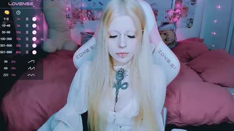 succubus_leslie online show from March 11, 11:22 pm