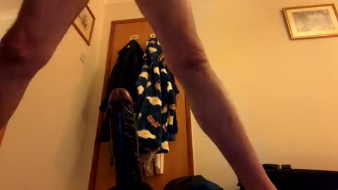 Snapshot of suckmeoffuk chatting on September 12, 2:44 am JJ online show from September 12, 2:44 am