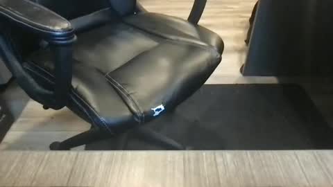 suckonthis318 online show from March 14, 2:00 pm