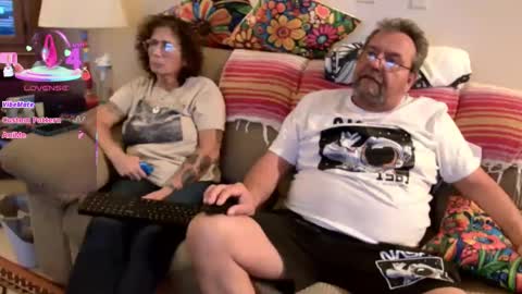 suenixon online show from October 2, 1:23 am