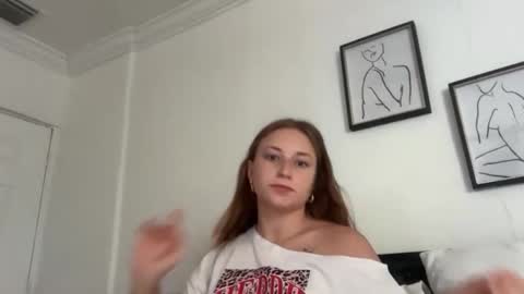 suerrab3304 online show from May 17, 5:20 pm