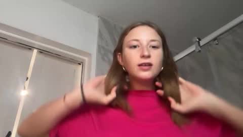 suerrab3304 online show from May 18, 7:09 pm