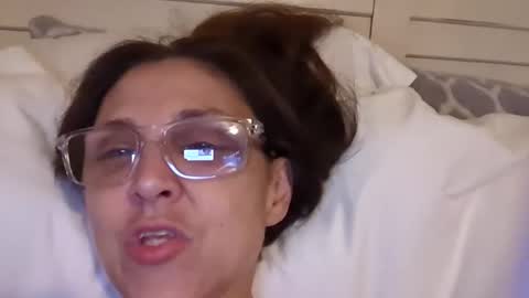 Snapshot of suga2023 chatting on December 20, 9:27 am suga2023 online show from December 20, 9:27 am