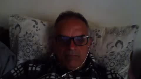 Snapshot of sugar1971 chatting on April 9, 7:58 am paolo online show from April 9, 7:58 am