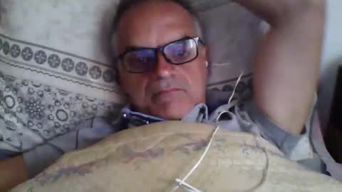 Snapshot of sugar1971 chatting on April 12, 12:21 pm paolo online show from April 12, 12:21 pm