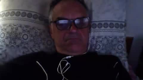 Snapshot of sugar1971 chatting on April 20, 5:21 am paolo online show from April 20, 5:21 am
