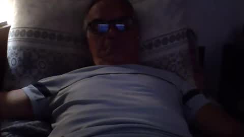 Snapshot of sugar1971 chatting on April 22, 5:21 am paolo online show from April 22, 5:21 am