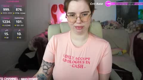 Snapshot of sugar_muse chatting on December 3, 9:46 pm Mia online show from December 3, 9:46 pm