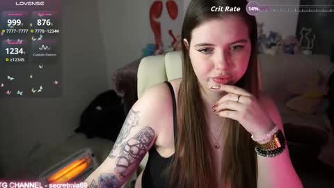 Mia online show from February 18, 5:42 pm