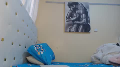 Snapshot of sugarlips_05 chatting on May 6, 11:37 am sugar online show from May 6, 11:37 am