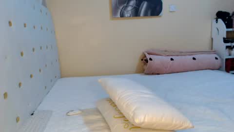 Snapshot of sugarlips_05 chatting on June 13, 8:51 pm sugar online show from June 13, 8:51 pm