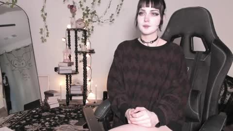 Snapshot of sugarmiette chatting on June 5, 6:52 am Ella online show from June 5, 6:52 am
