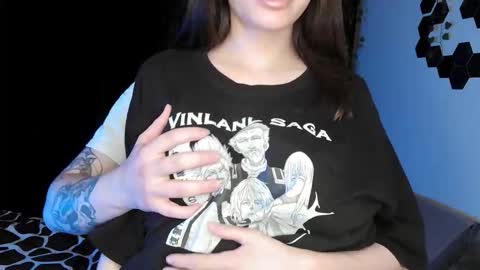 Snapshot of sugarpeaach chatting on October 31, 3:24 pm Sugarpeaach online show from October 31, 3:24 pm