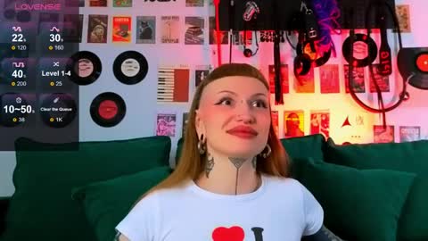 sugarsoot online show from May 12, 5:37 am