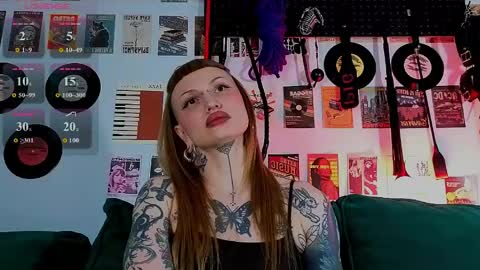 sugarsoot online show from May 16, 10:36 am