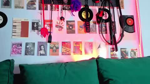 sugarsoot online show from June 18, 6:02 am