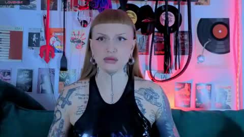 sugarsoot online show from July 12, 5:42 am