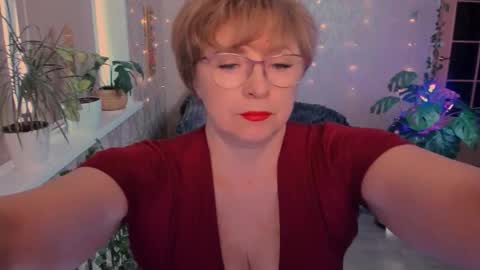 Vivien online show from February 4, 9:04 am