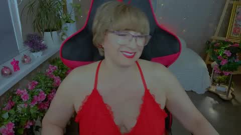 Vivien online show from April 30, 10:43 am